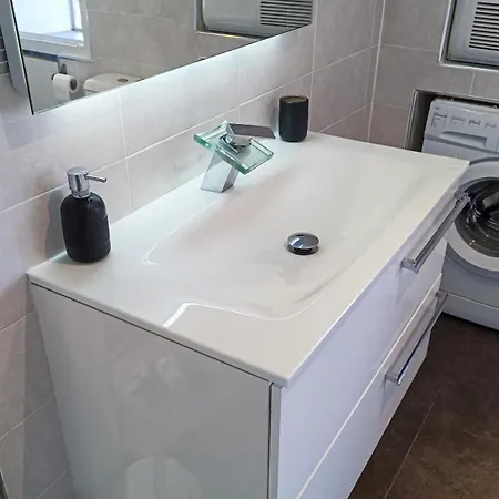 U Casone, B&w Modern Apartment, Spa, Wifi, Air-conditioning, Free Parking, Decreasing Prices