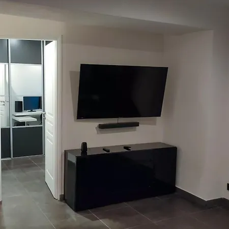 U Casone, B&w Modern Apartment, Spa, Wifi, Air-conditioning, Free Parking, Decreasing Prices דירה *