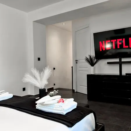 U Casone, B&w Modern Apartment, Spa, Wifi, Air-conditioning, Free Parking, Decreasing Prices דירה