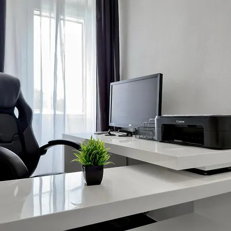 דירה U Casone, B&w Modern Apartment, Spa, Wifi, Air-conditioning, Free Parking, Decreasing Prices Aghione