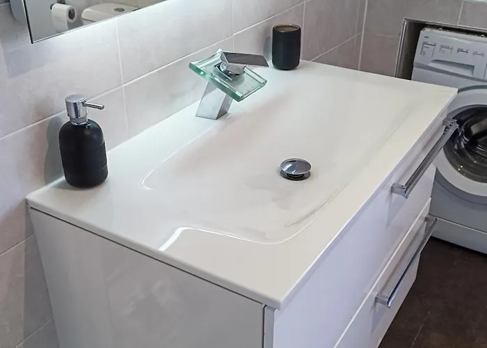 U Casone, B&w Modern Apartment, Spa, Wifi, Air-conditioning, Free Parking, Decreasing Prices